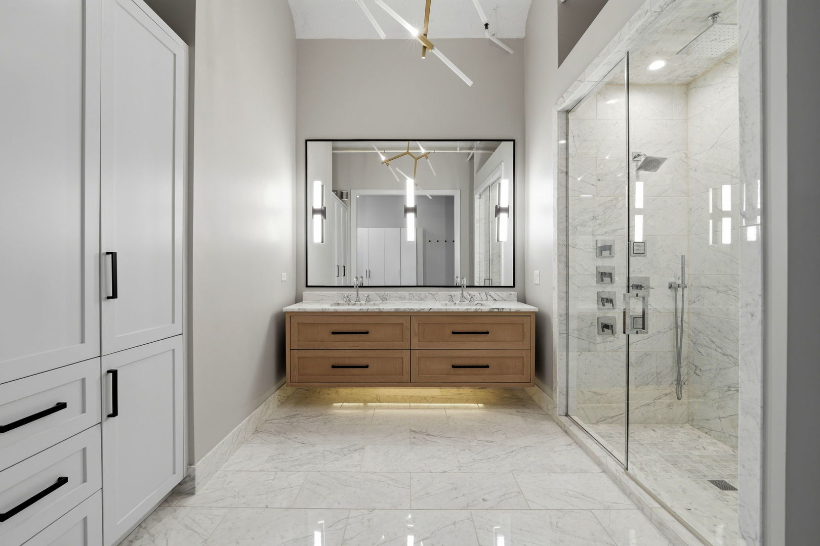 1000 W Washington Boulevard Unit: 406