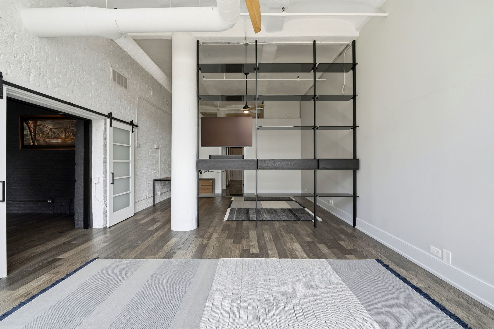 1000 W Washington Boulevard Unit: 406
