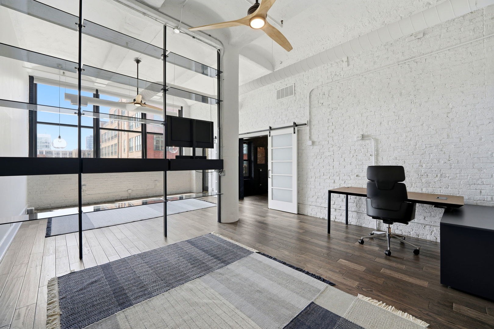 1000 W Washington Boulevard Unit: 406