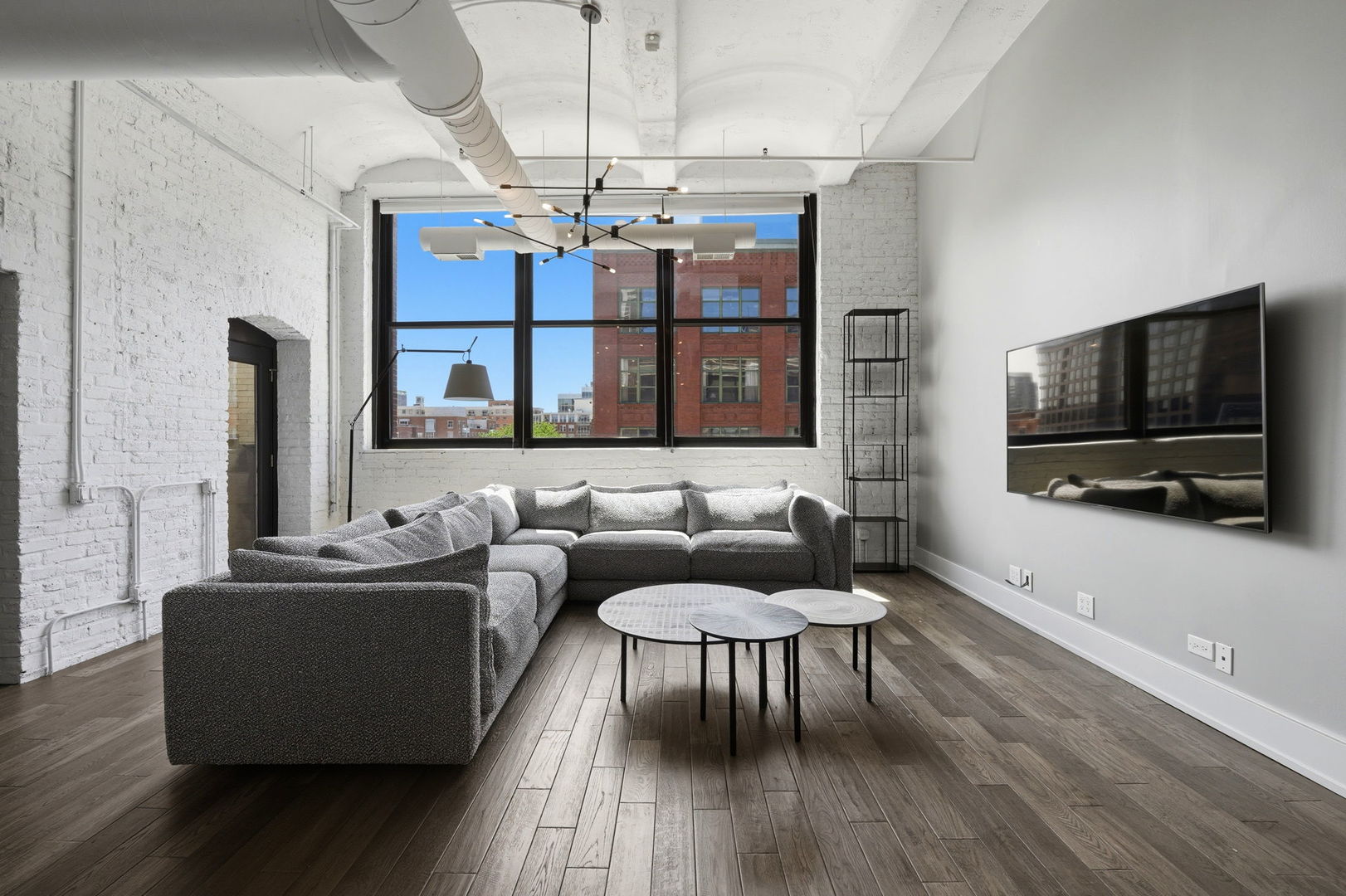 1000 W Washington Boulevard Unit: 406