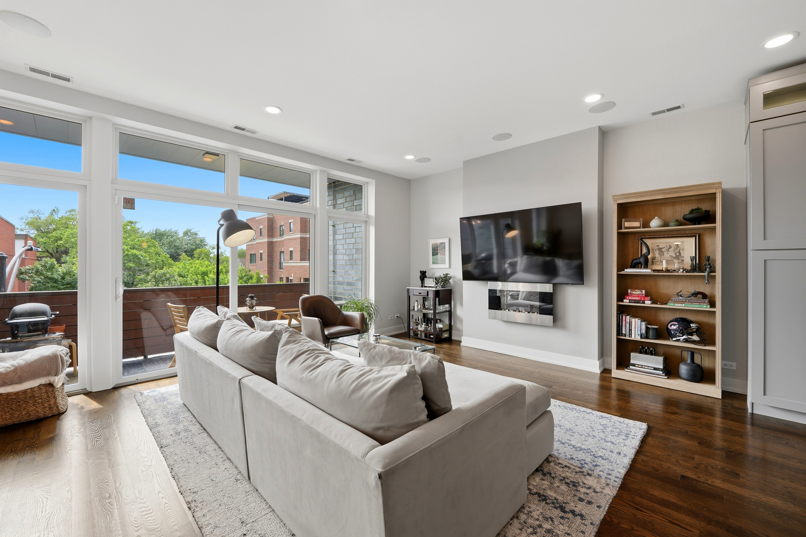 2825 N Halsted Street Unit: 3N