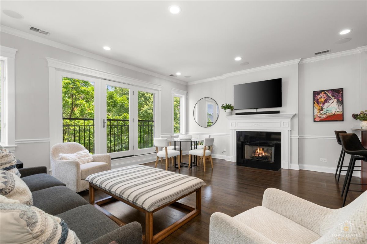 1541 W MONTANA Street Unit: 2