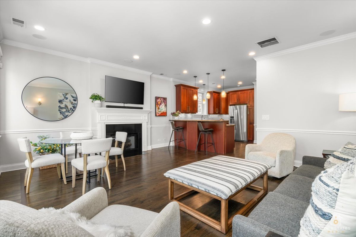 1541 W MONTANA Street Unit: 2