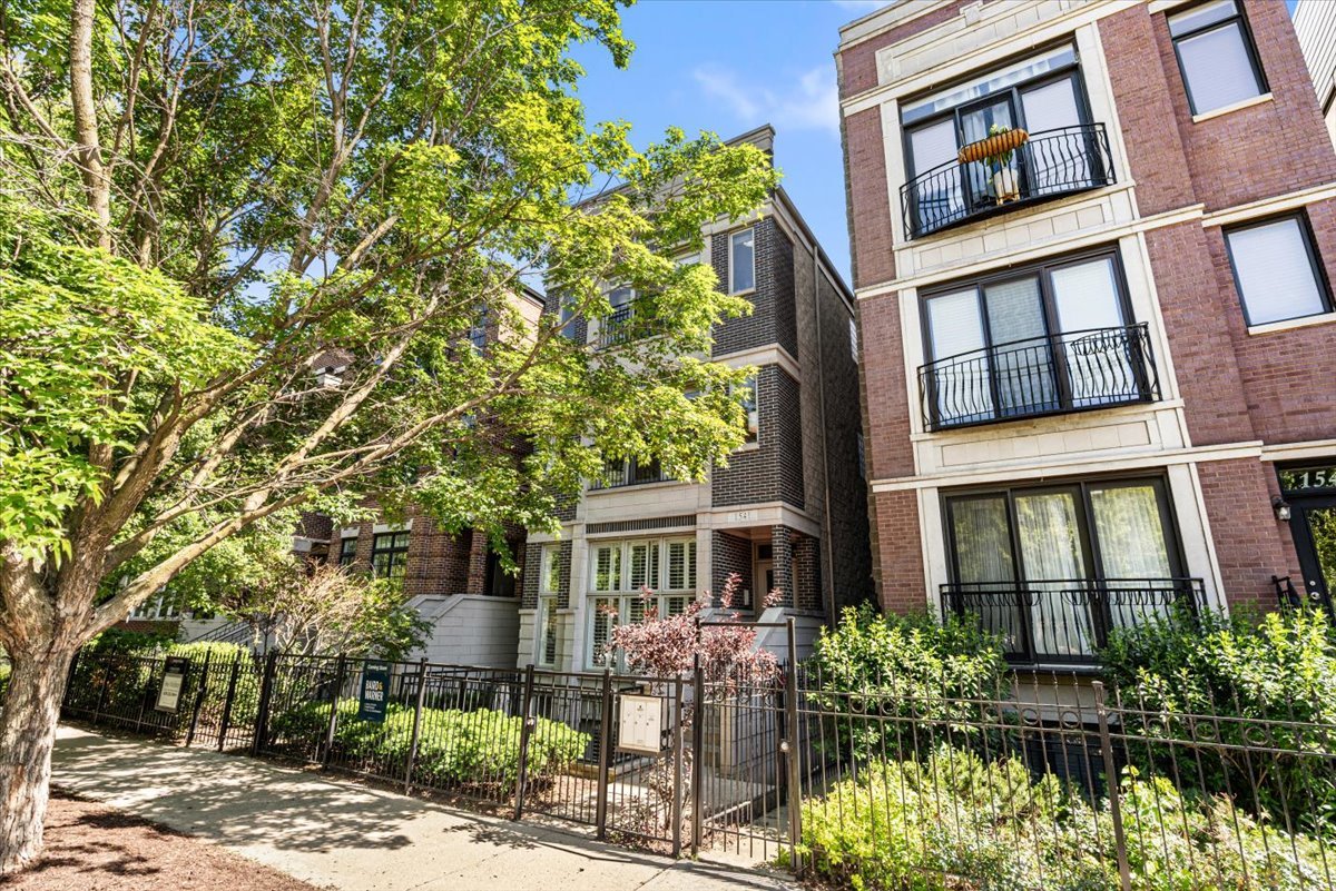 1541 W MONTANA Street Unit: 2
