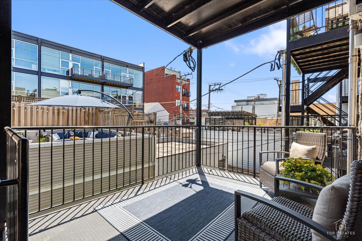 1541 W MONTANA Street Unit: 2