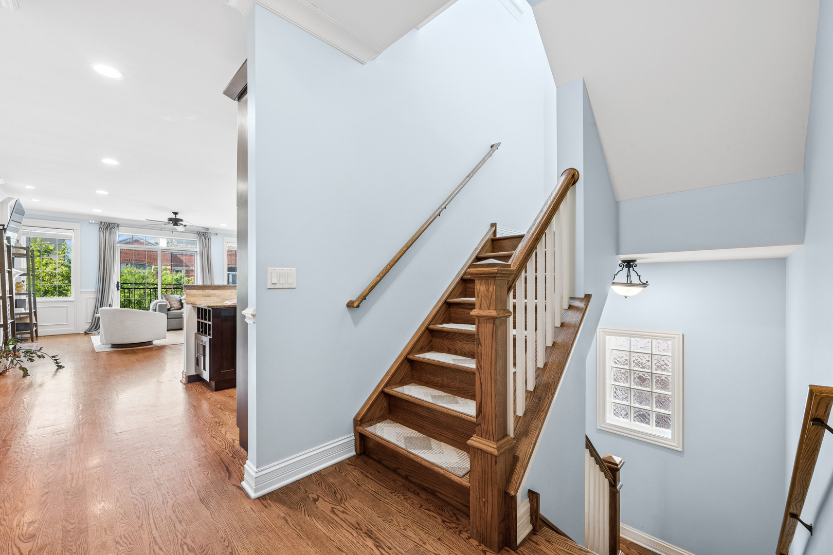 843 W Diversey Parkway Unit: 4