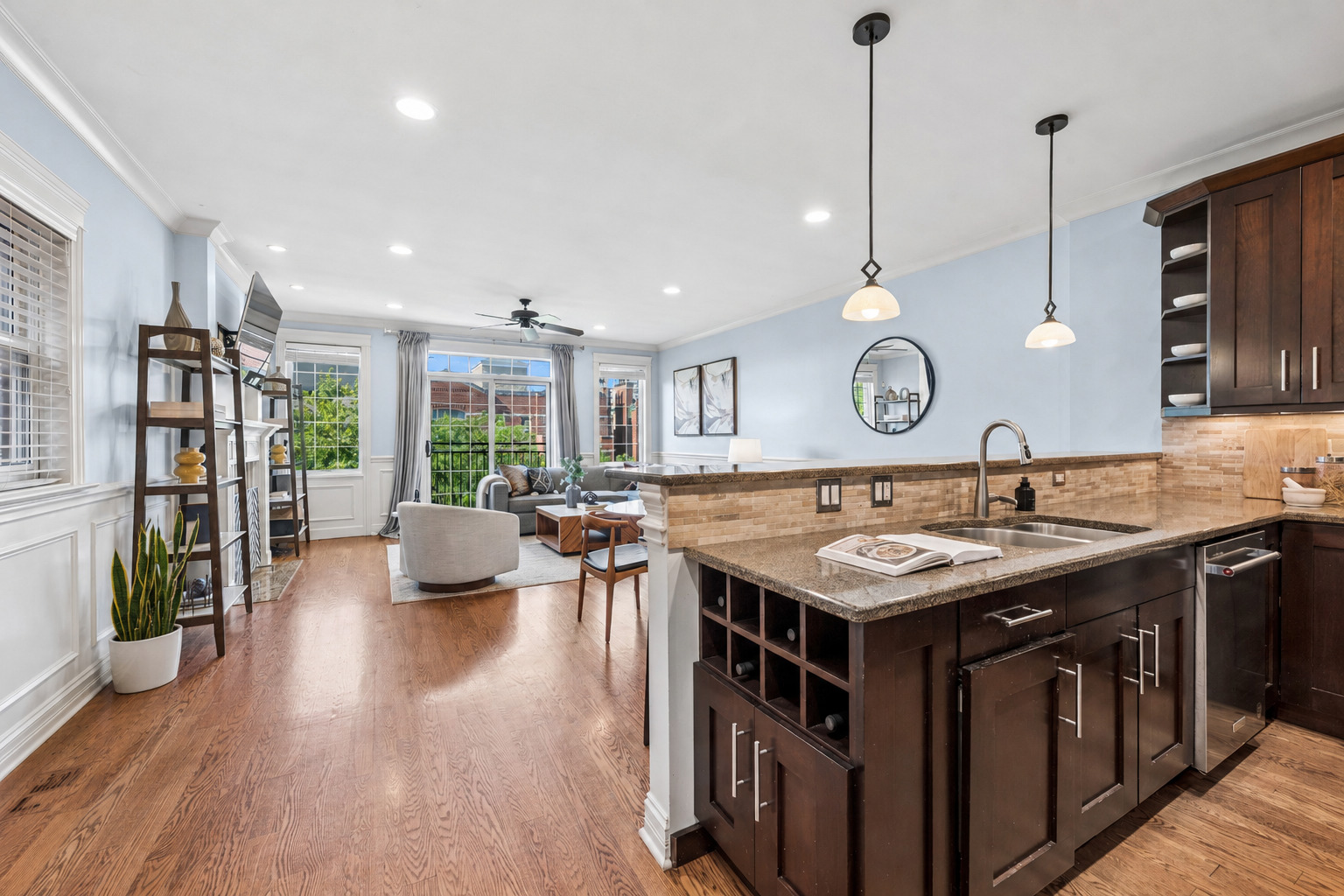 843 W Diversey Parkway Unit: 4