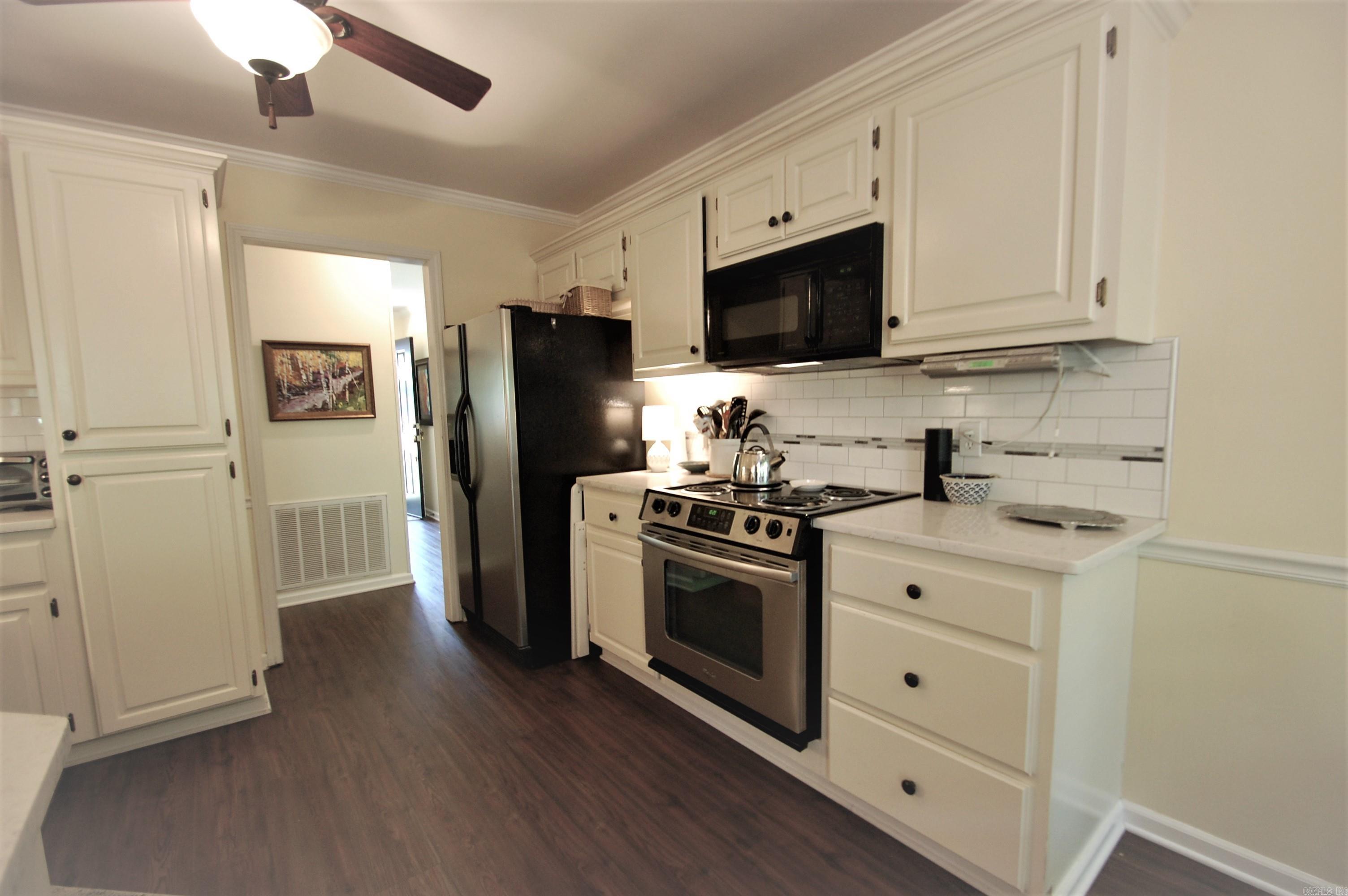 13805 Napoleon Road