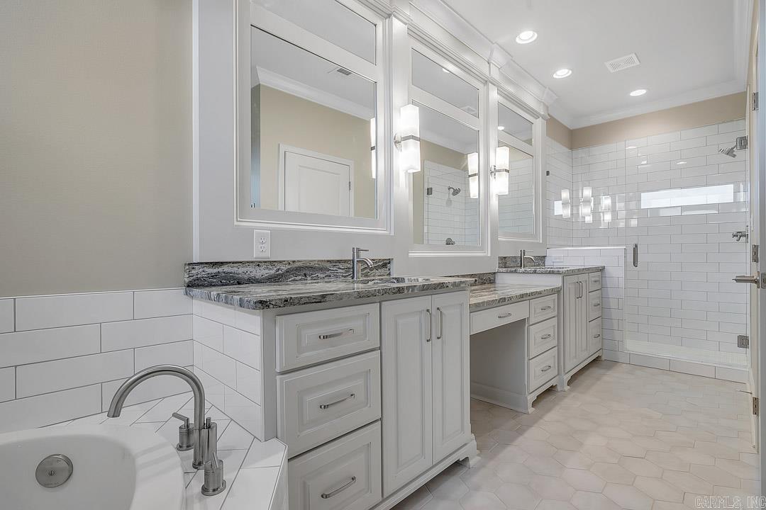 111 Willow Point Drive