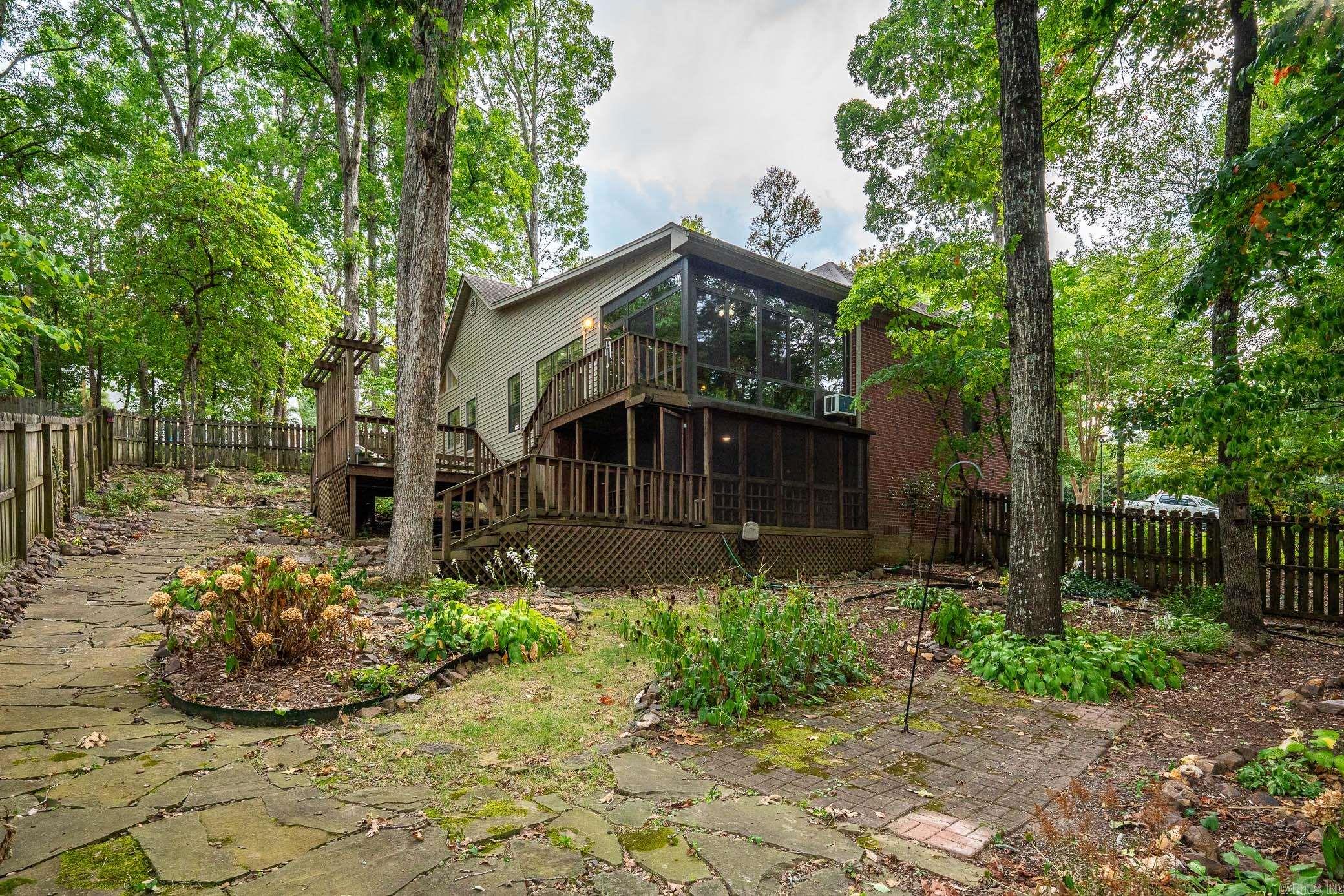 3 Surry Court