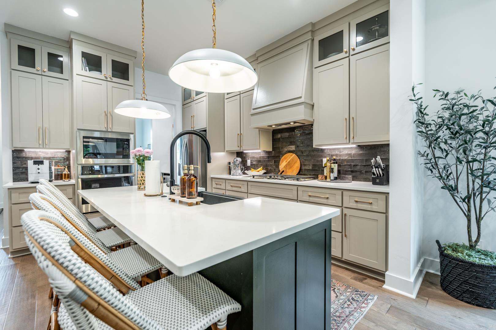 305 Fletcher Loop