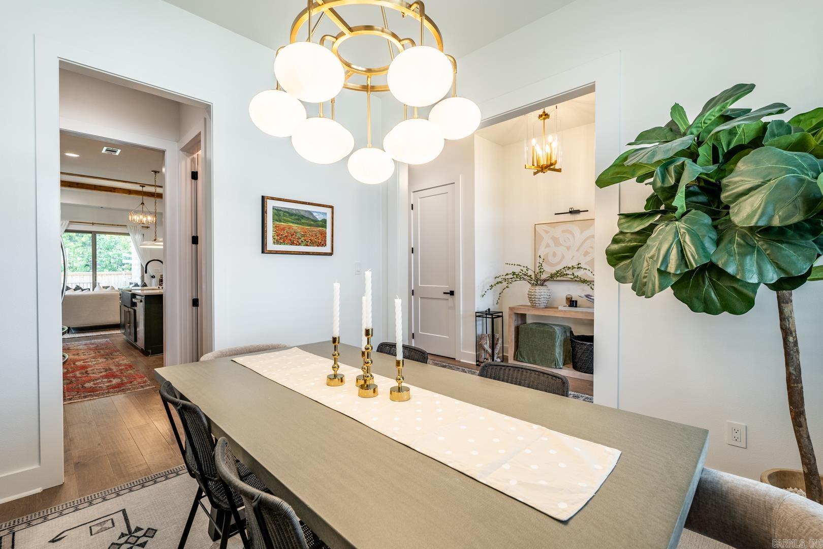 305 Fletcher Loop