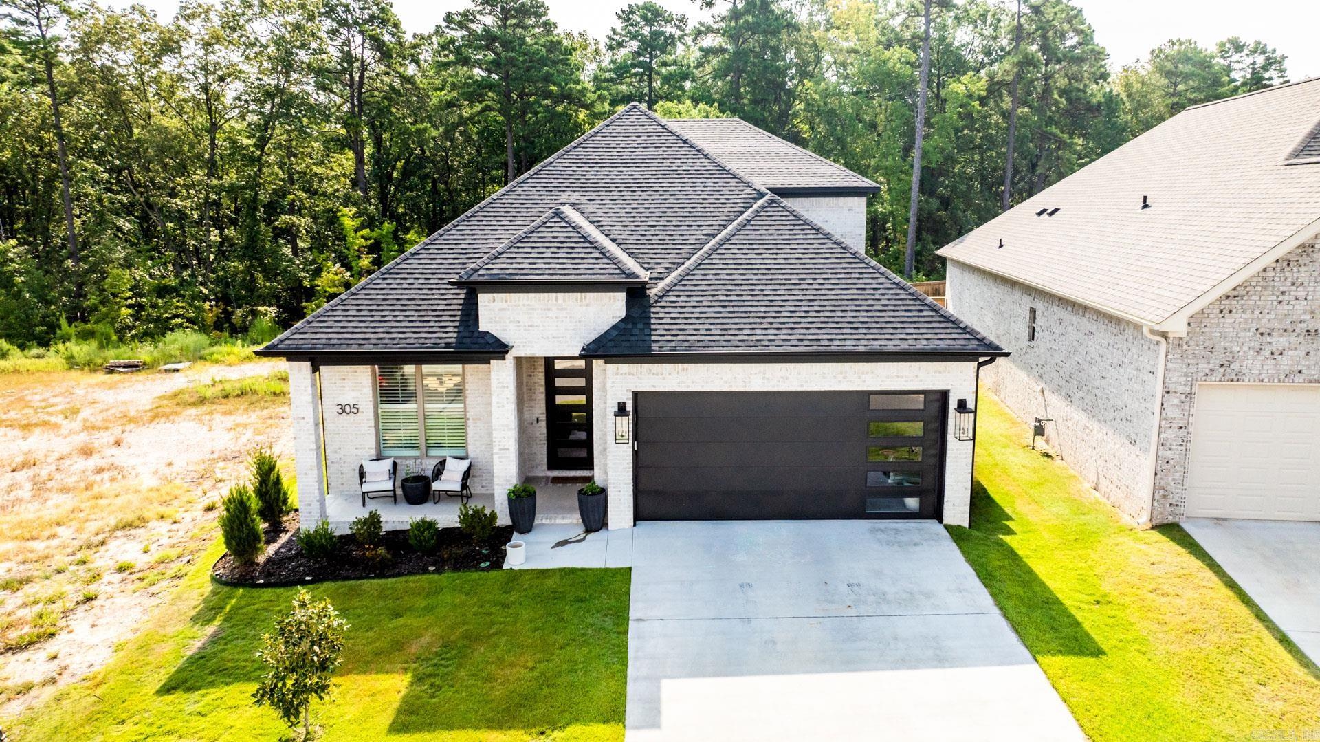305 Fletcher Loop