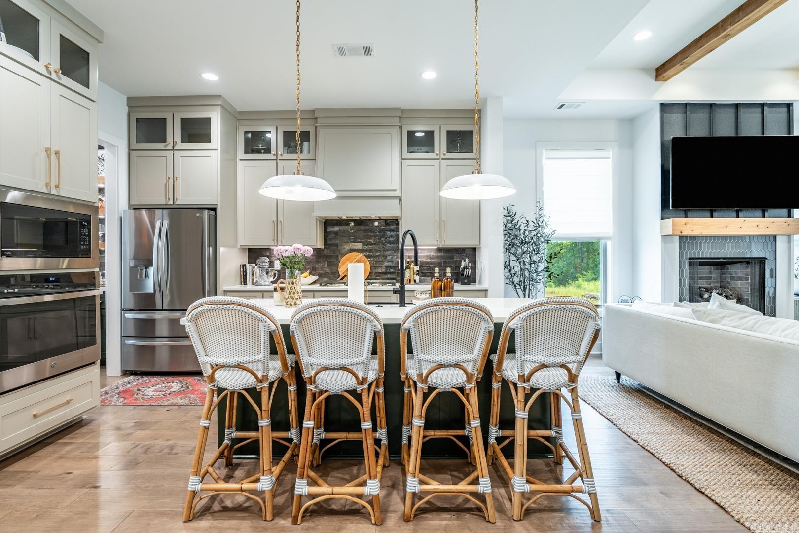 305 Fletcher Loop