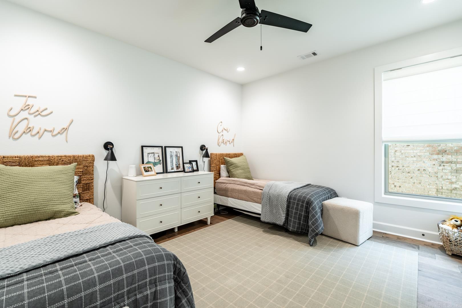 305 Fletcher Loop