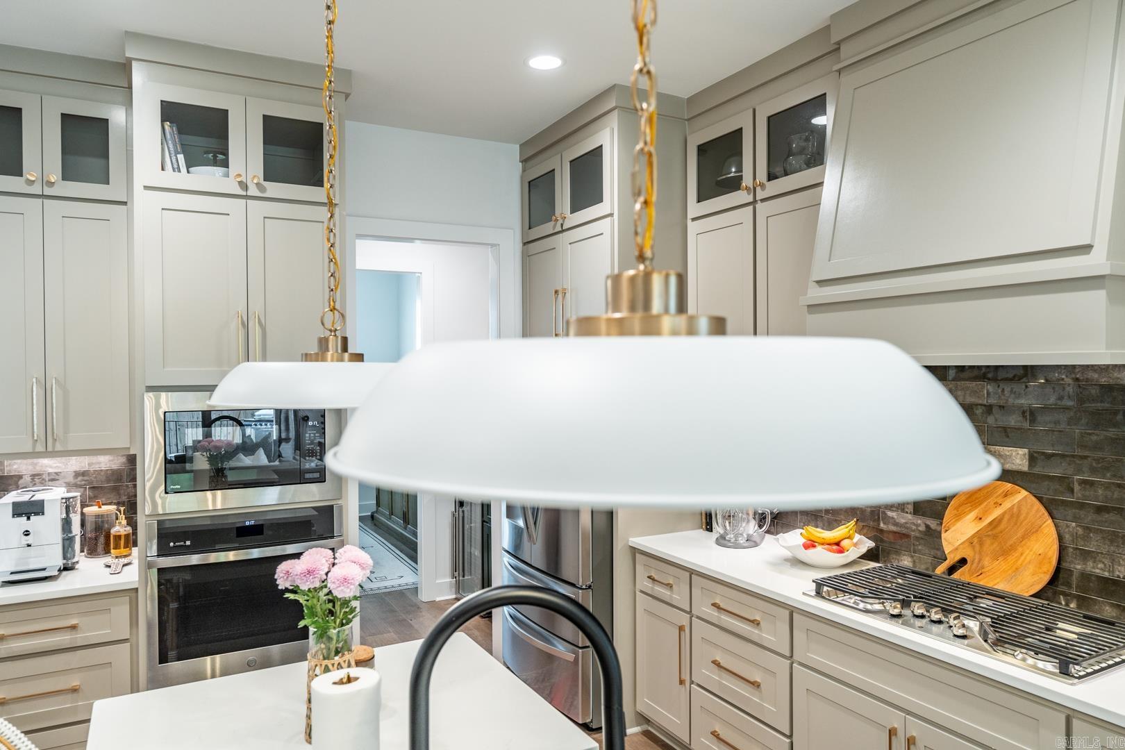 305 Fletcher Loop