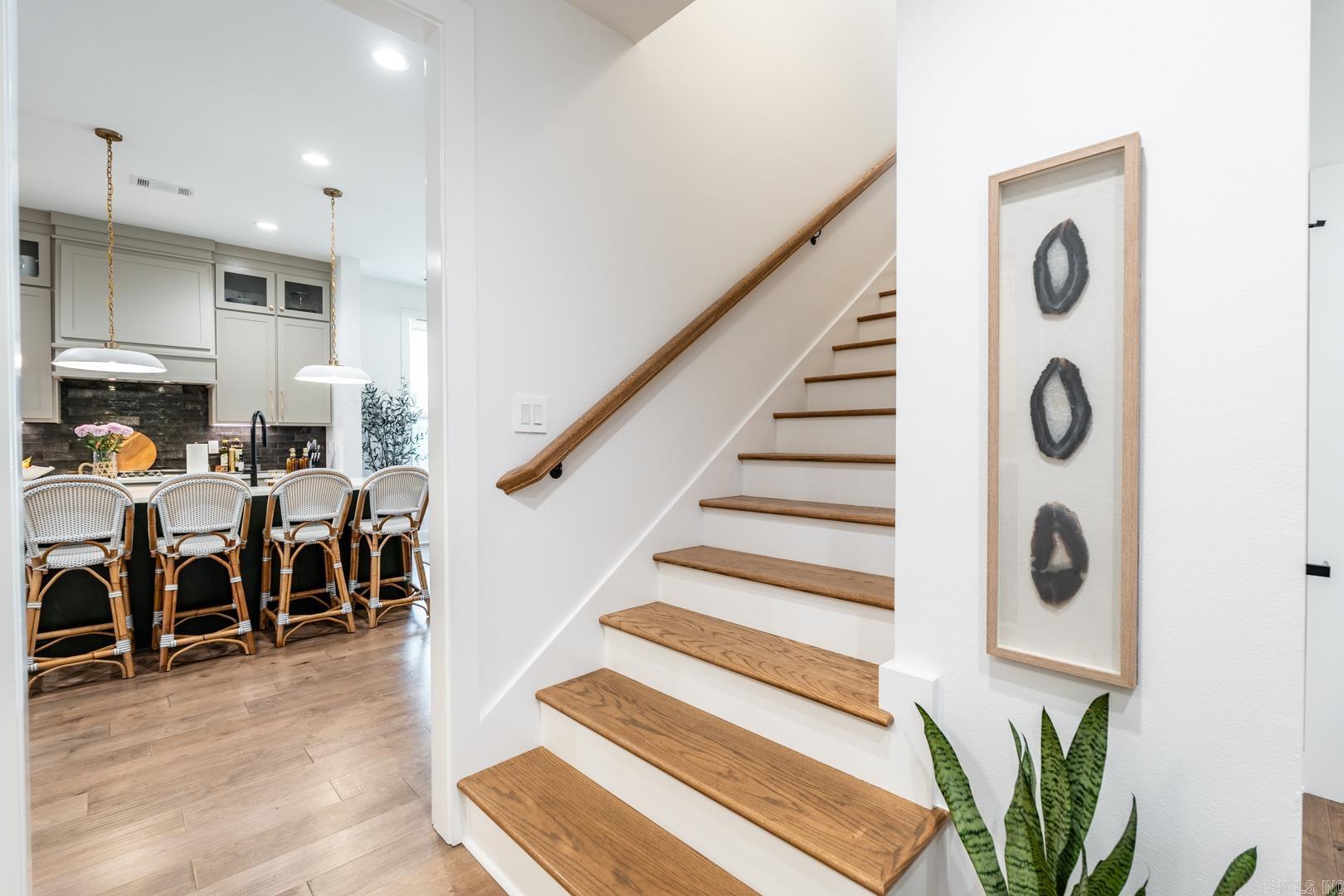 305 Fletcher Loop