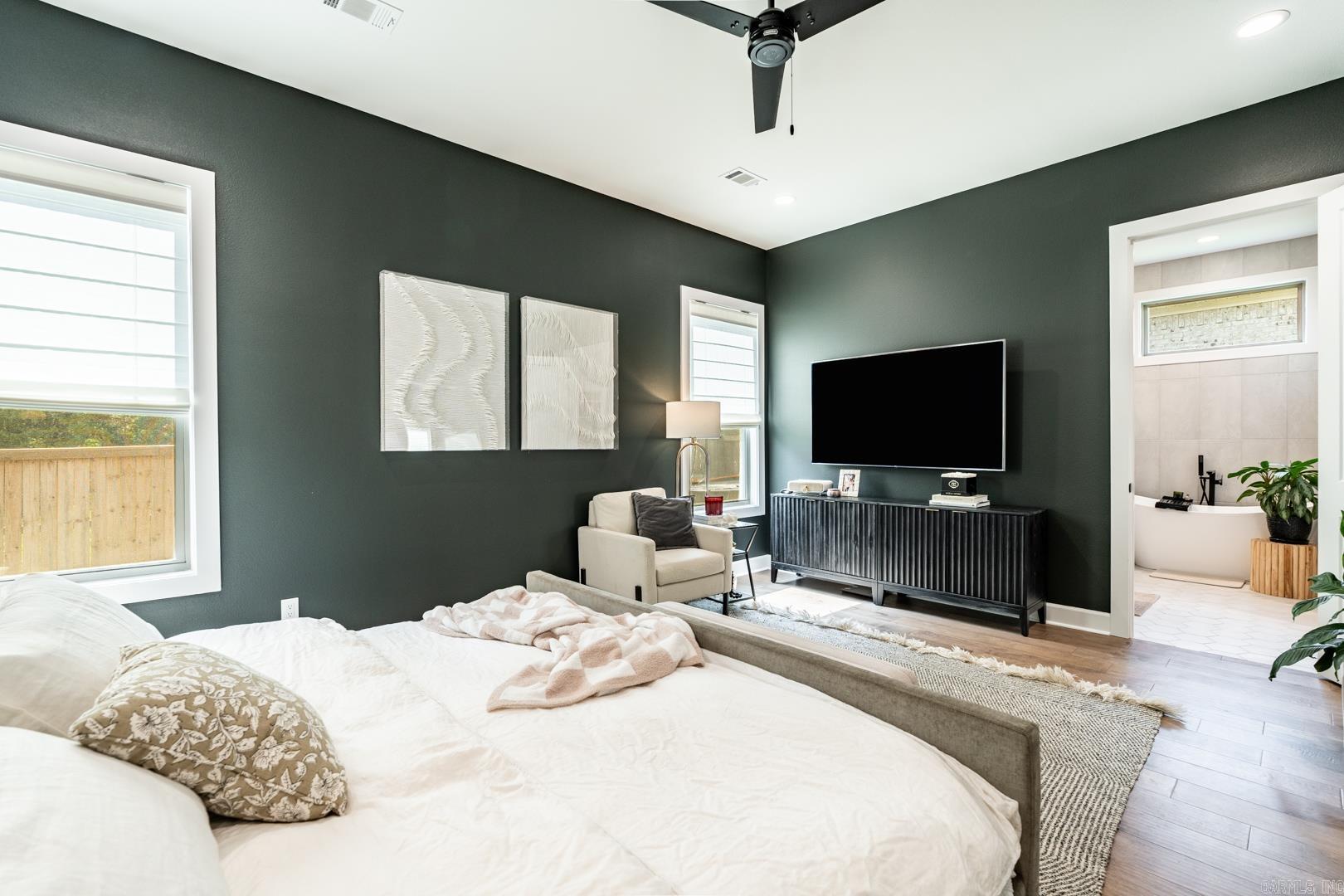 305 Fletcher Loop