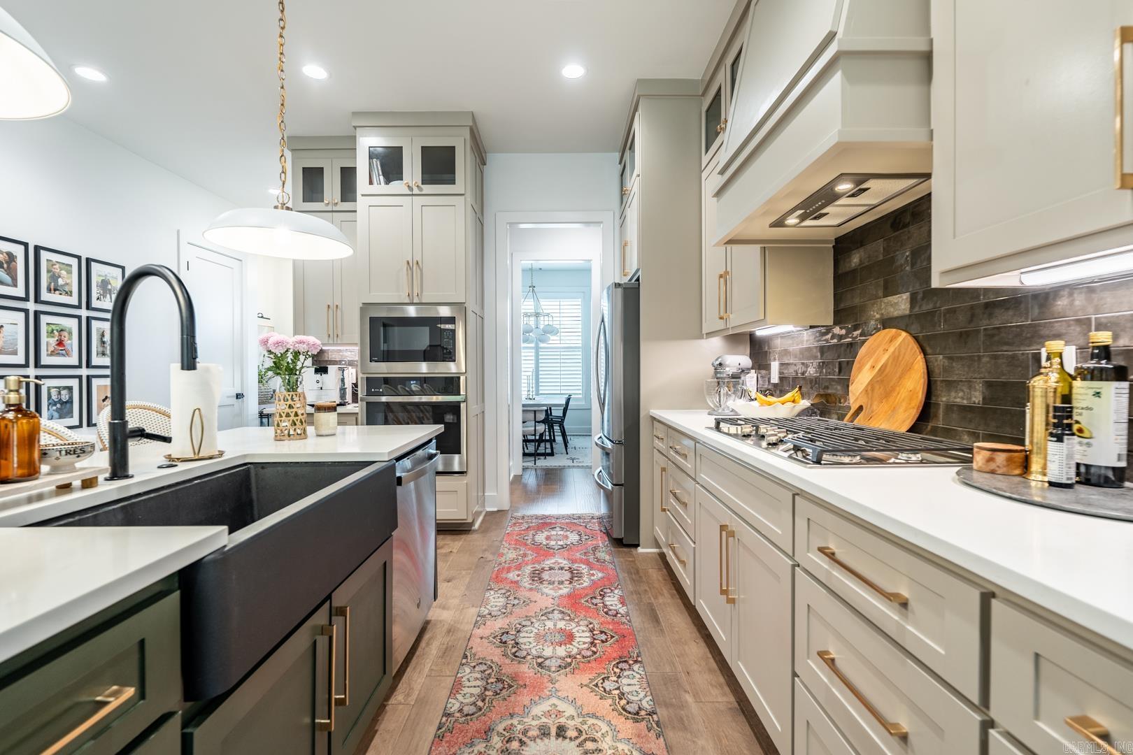 305 Fletcher Loop