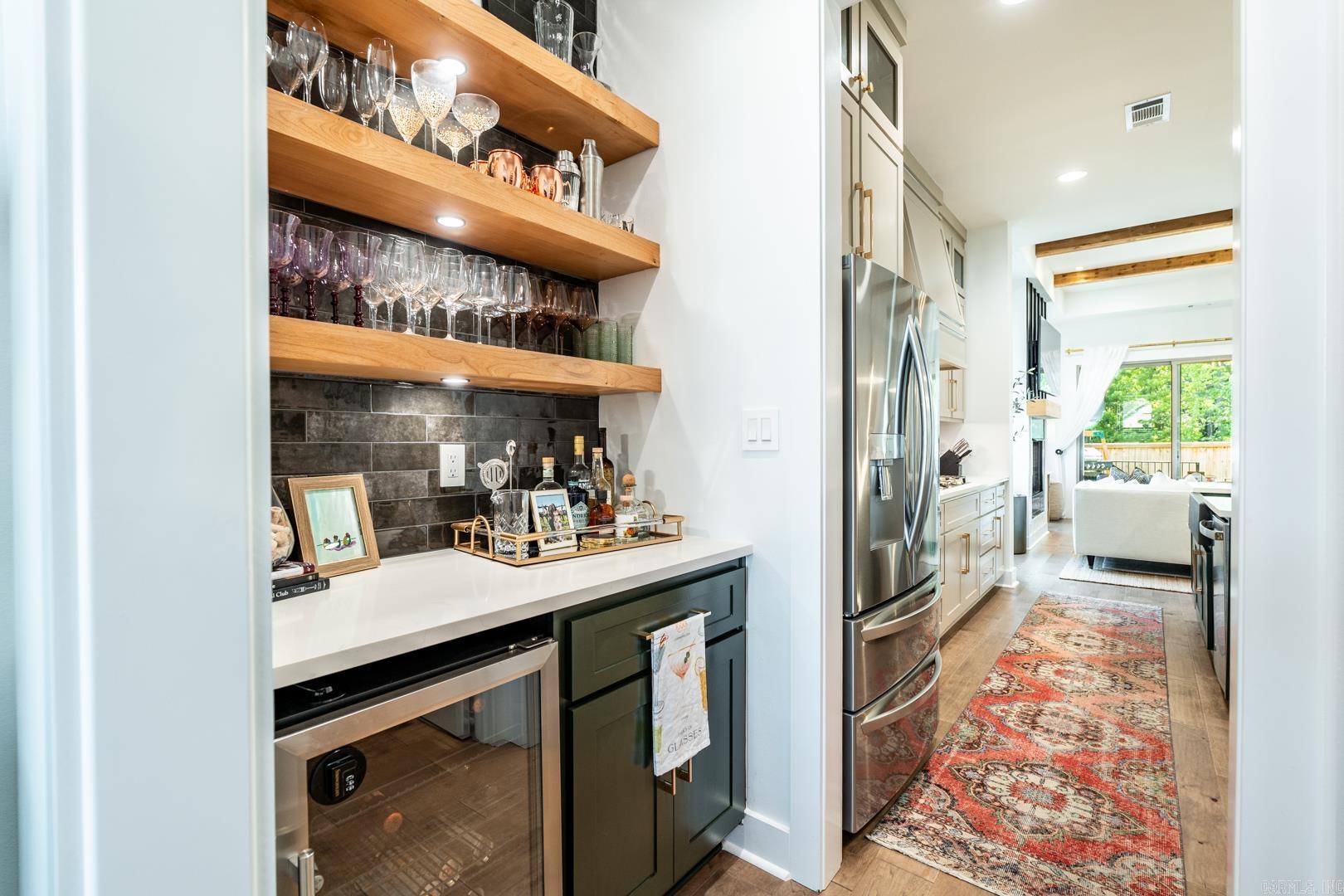 305 Fletcher Loop