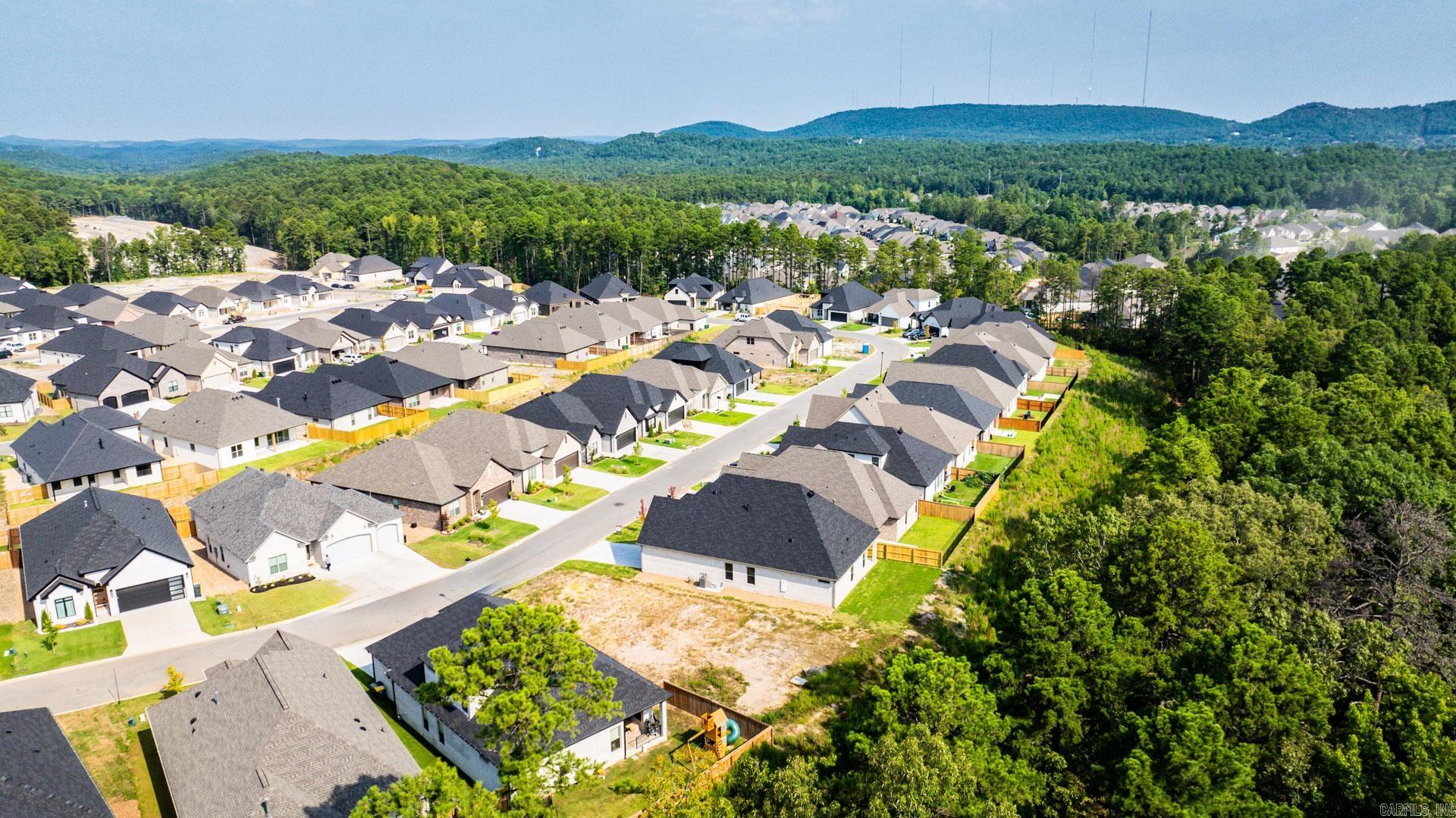 305 Fletcher Loop
