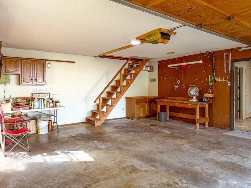 2500 Peach Tree Dr