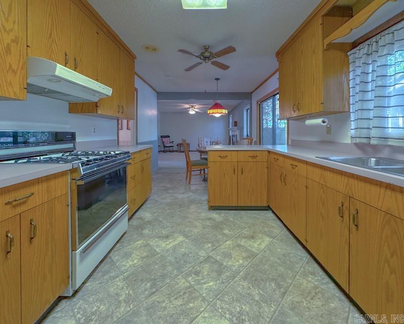 2500 Peach Tree Dr