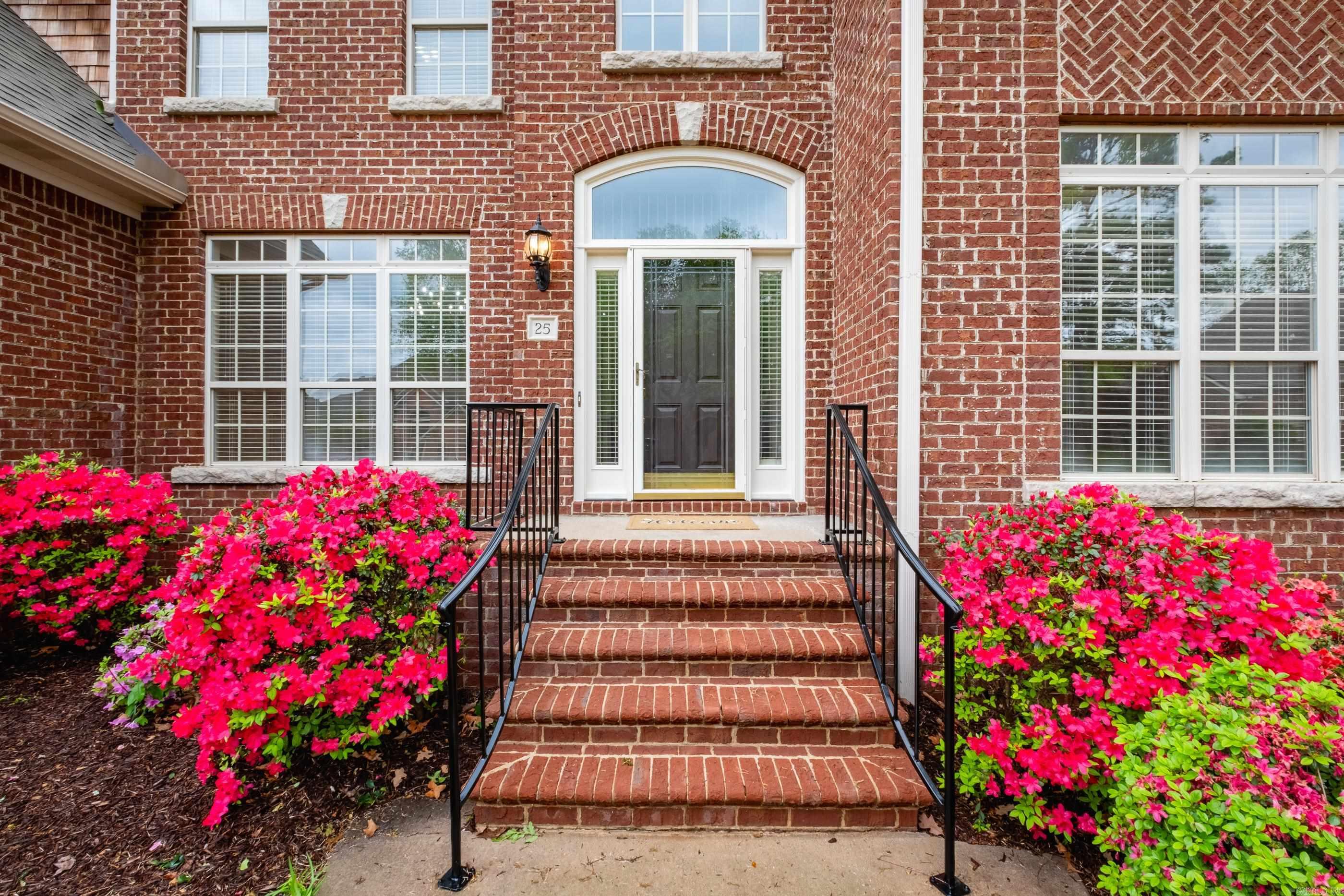 25 Iviers Drive