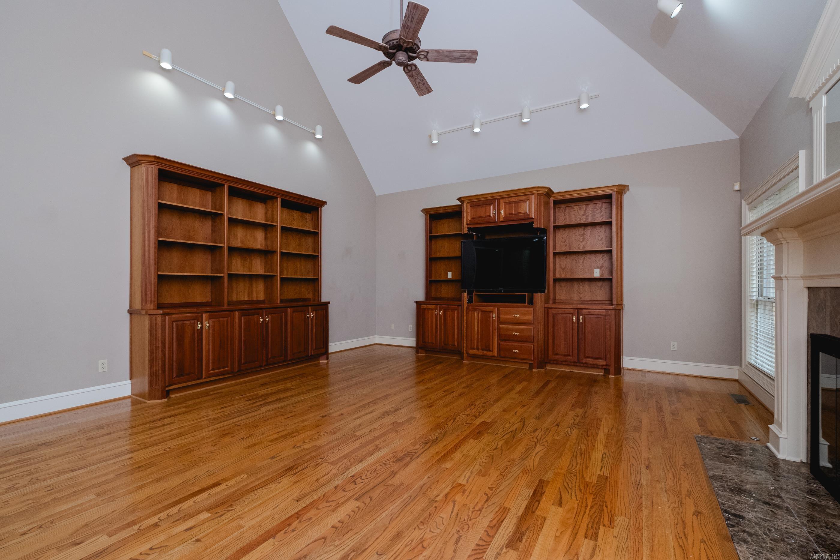 25 Iviers Drive