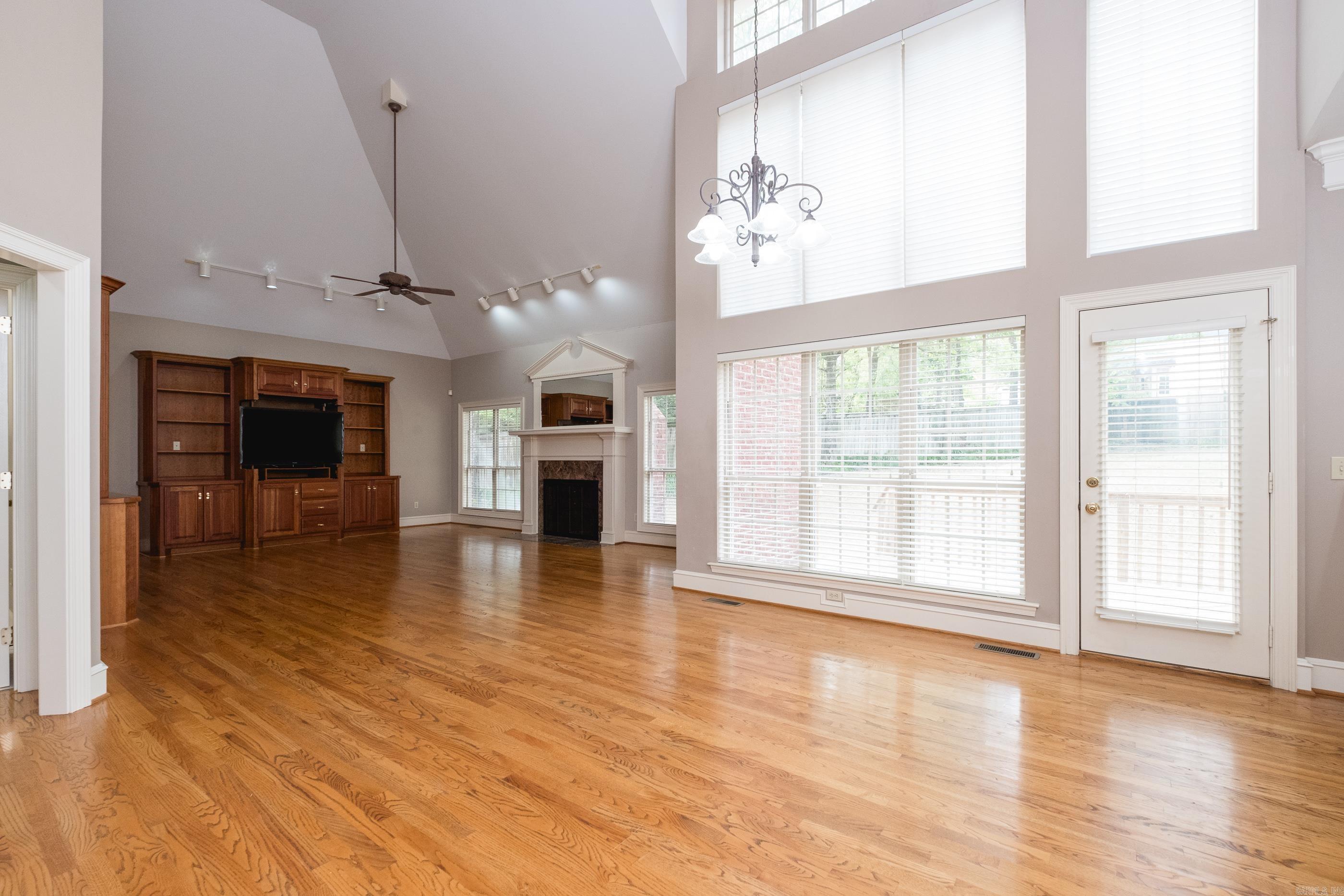 25 Iviers Drive