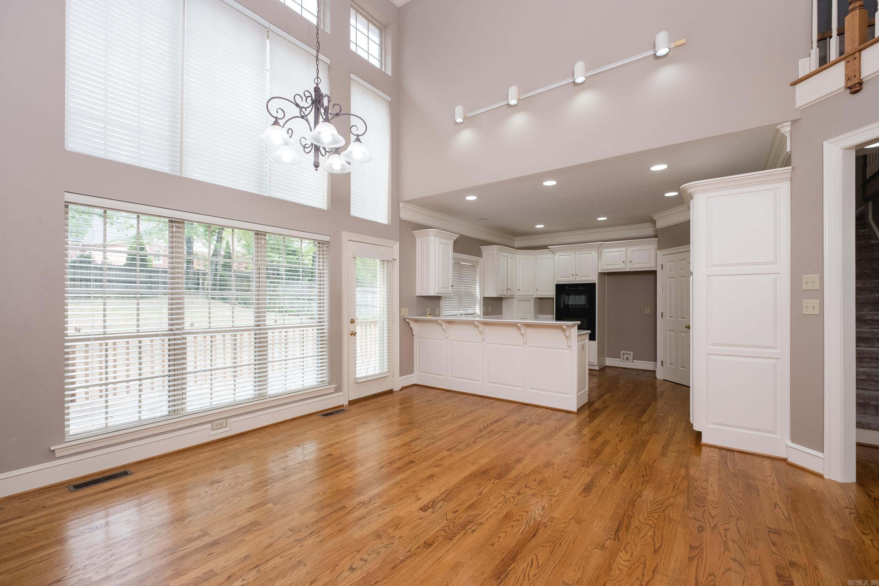 25 Iviers Drive