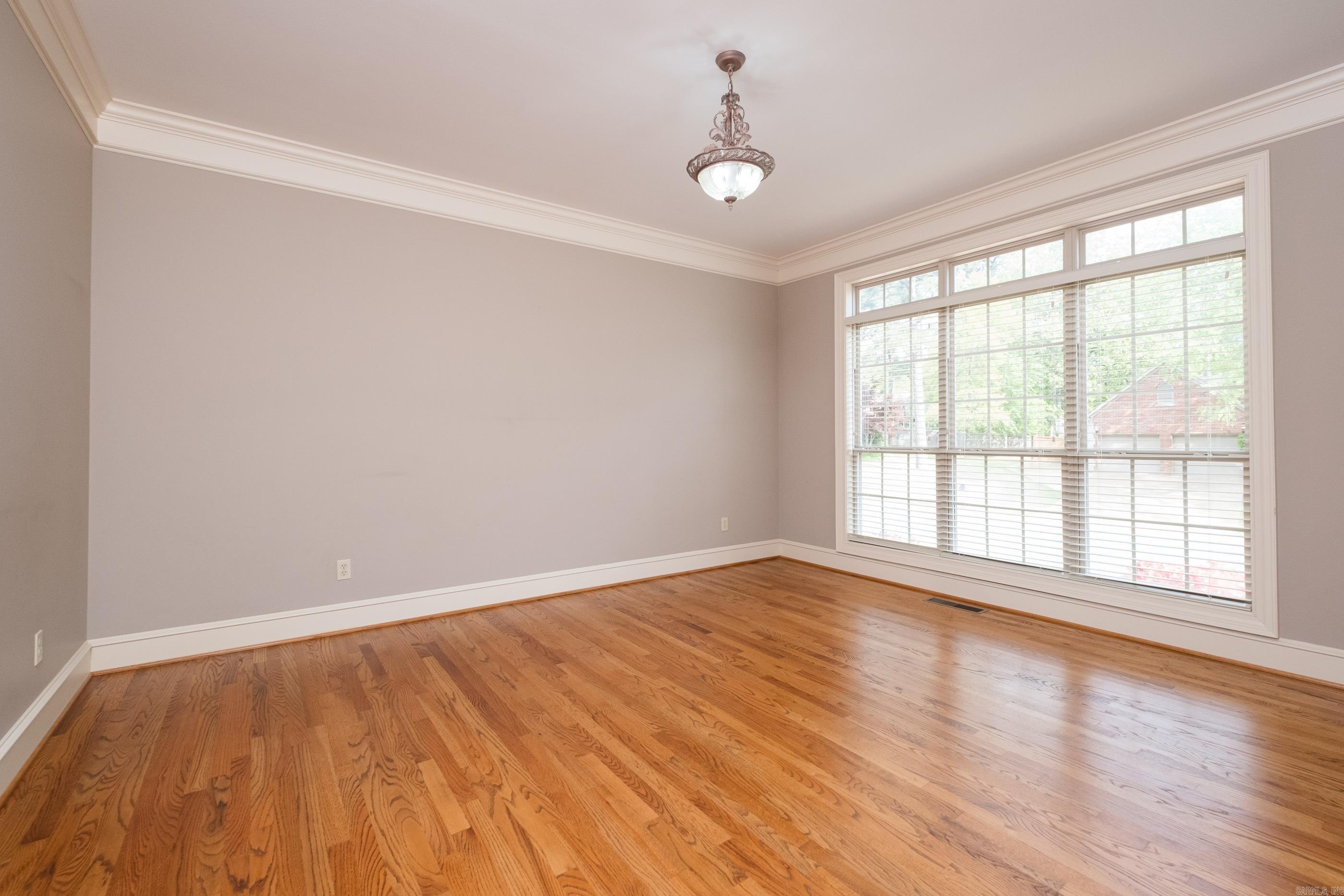 25 Iviers Drive