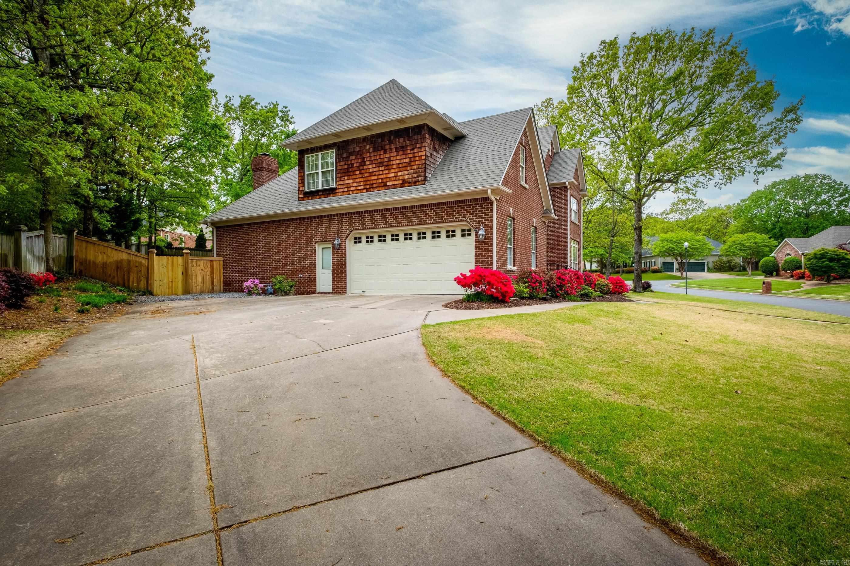 25 Iviers Drive