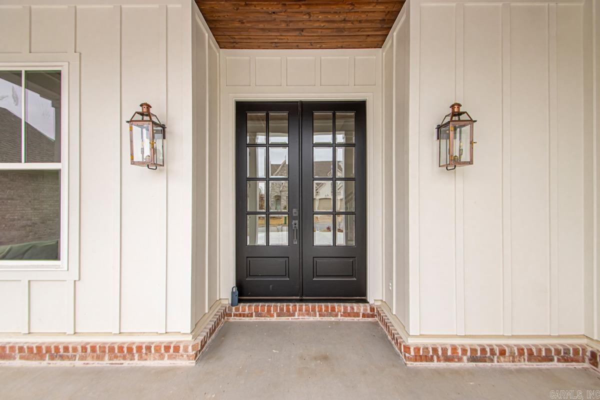 121 Belles Fleurs Blvd.