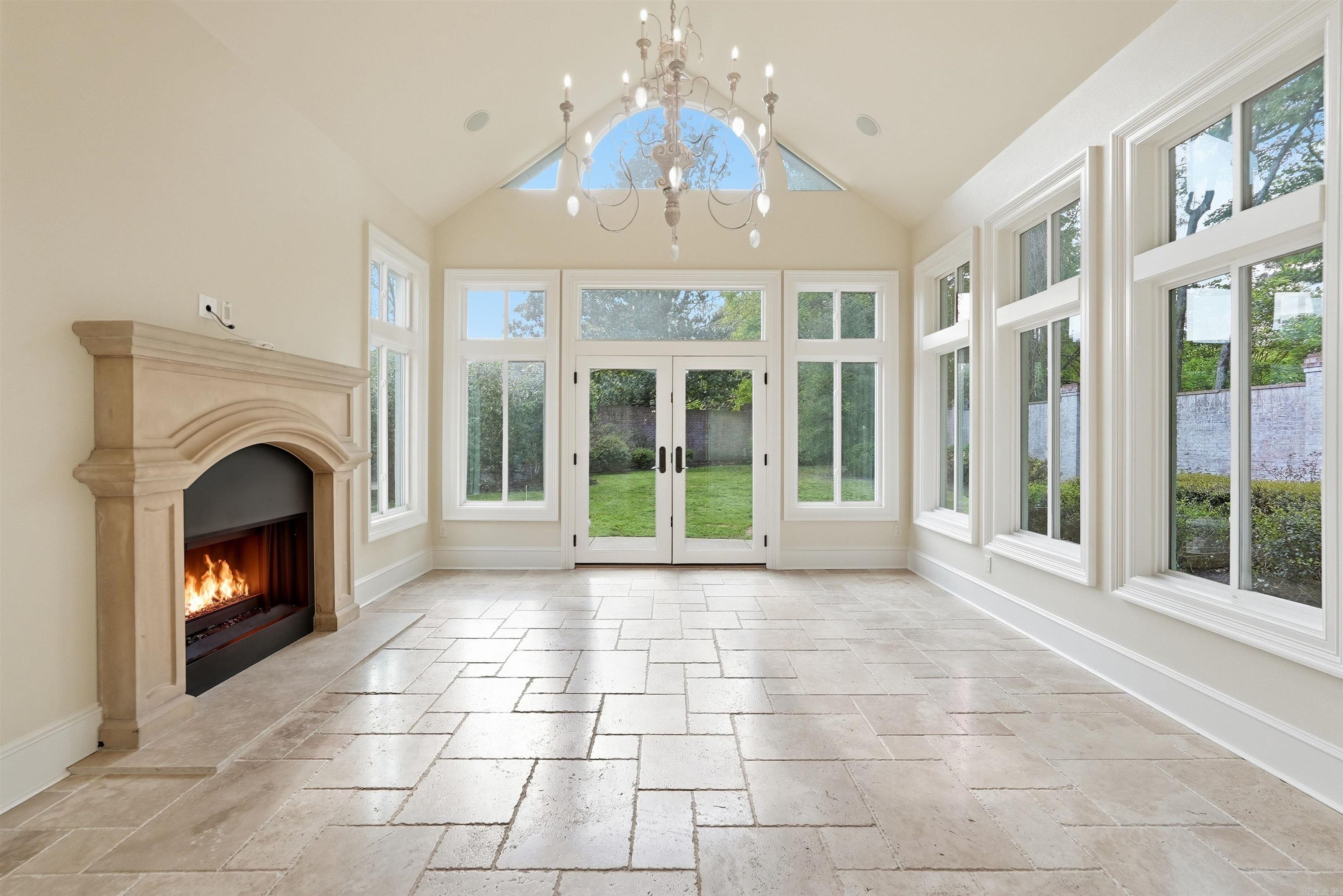 302 Hickory Creek Court