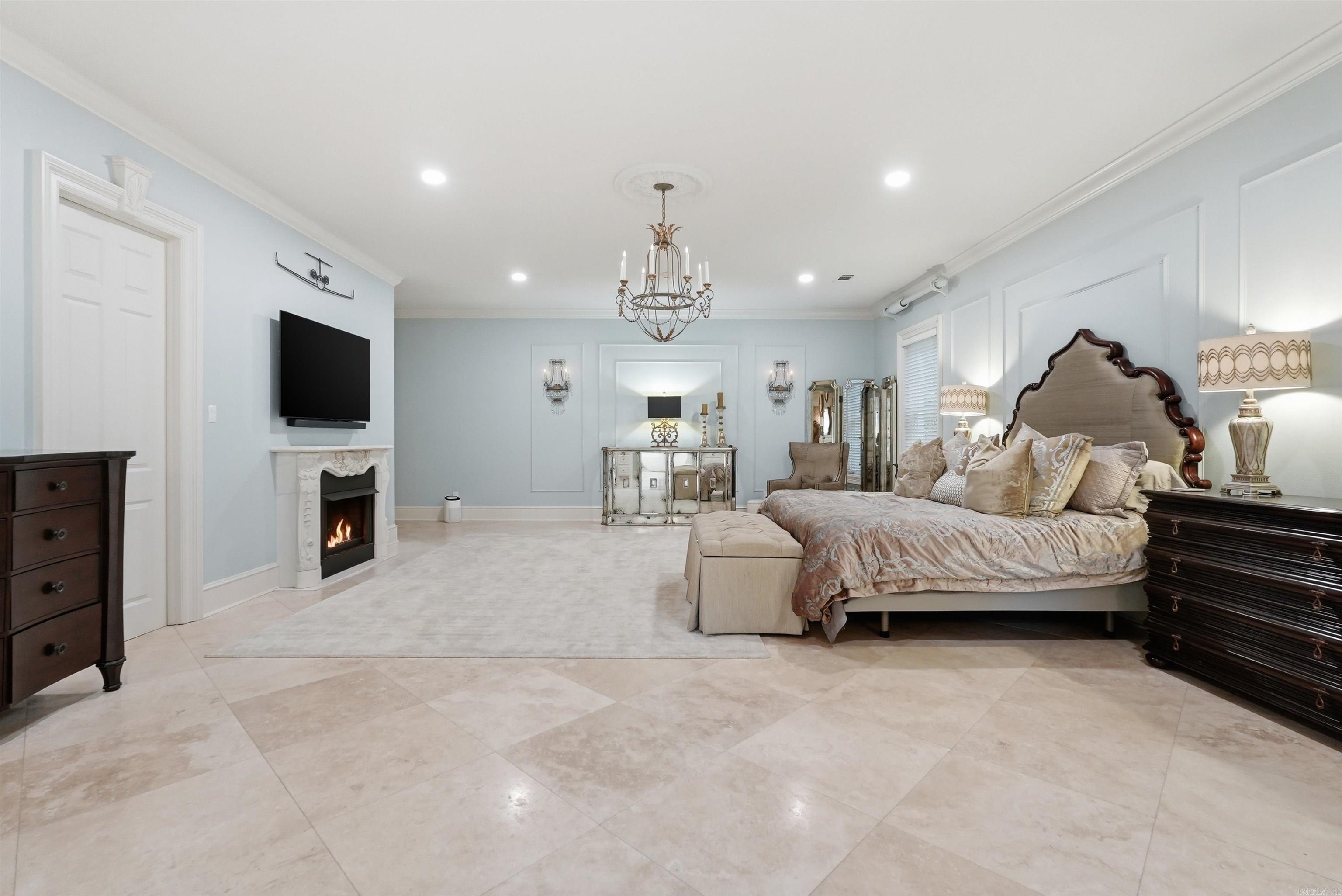 302 Hickory Creek Court