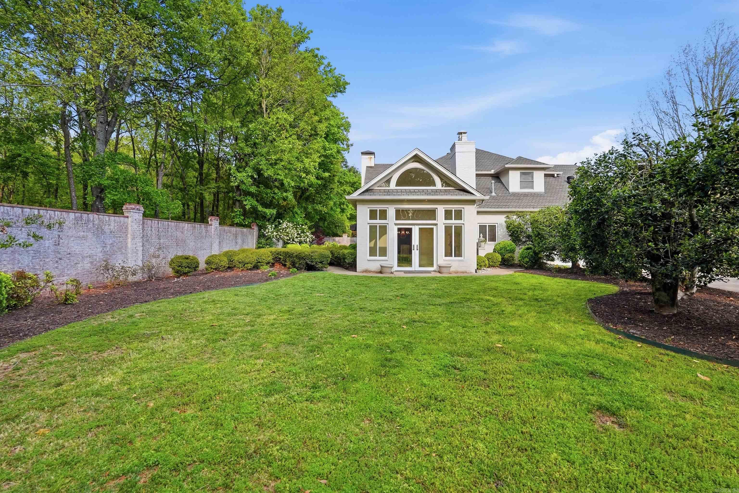 302 Hickory Creek Court