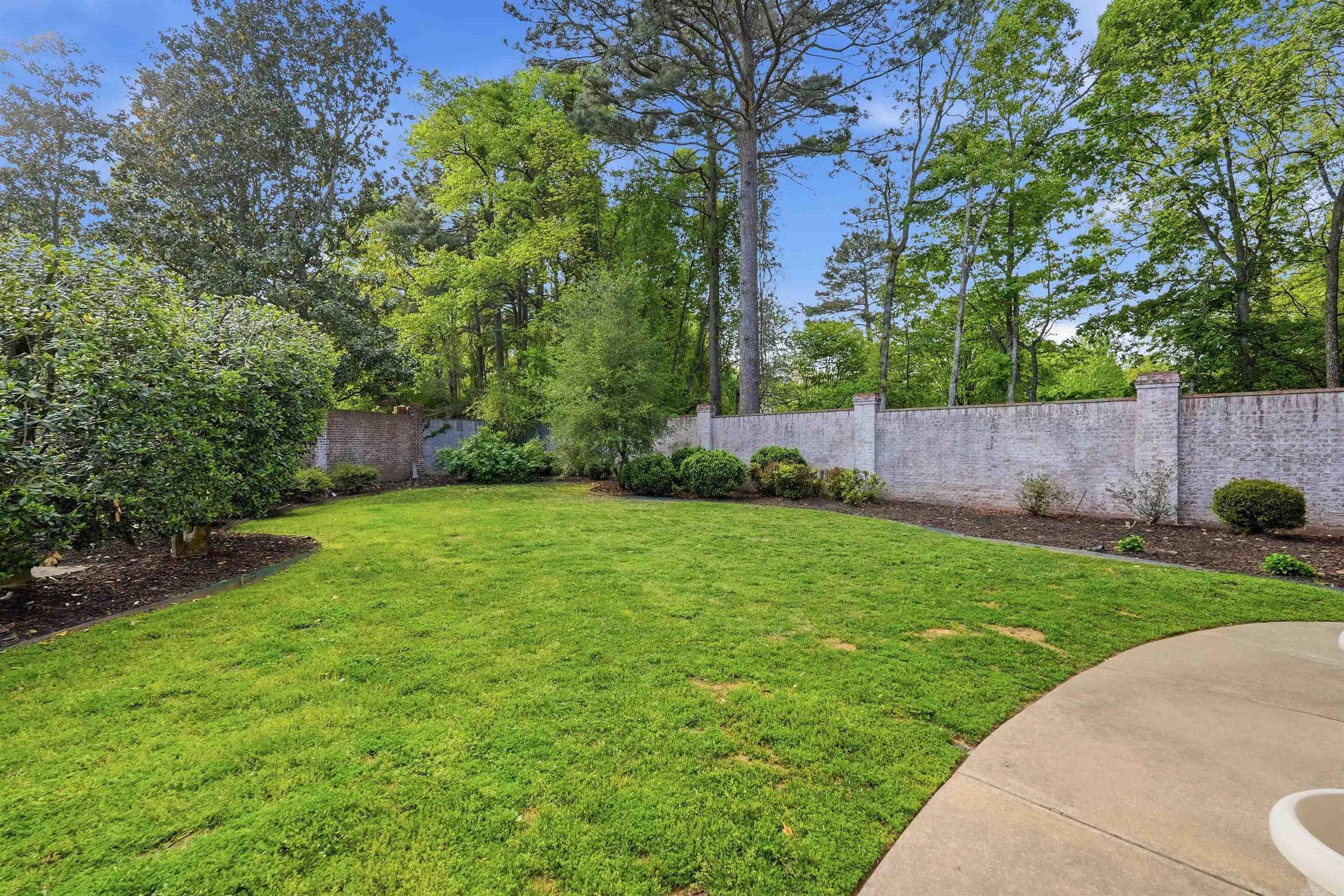 302 Hickory Creek Court