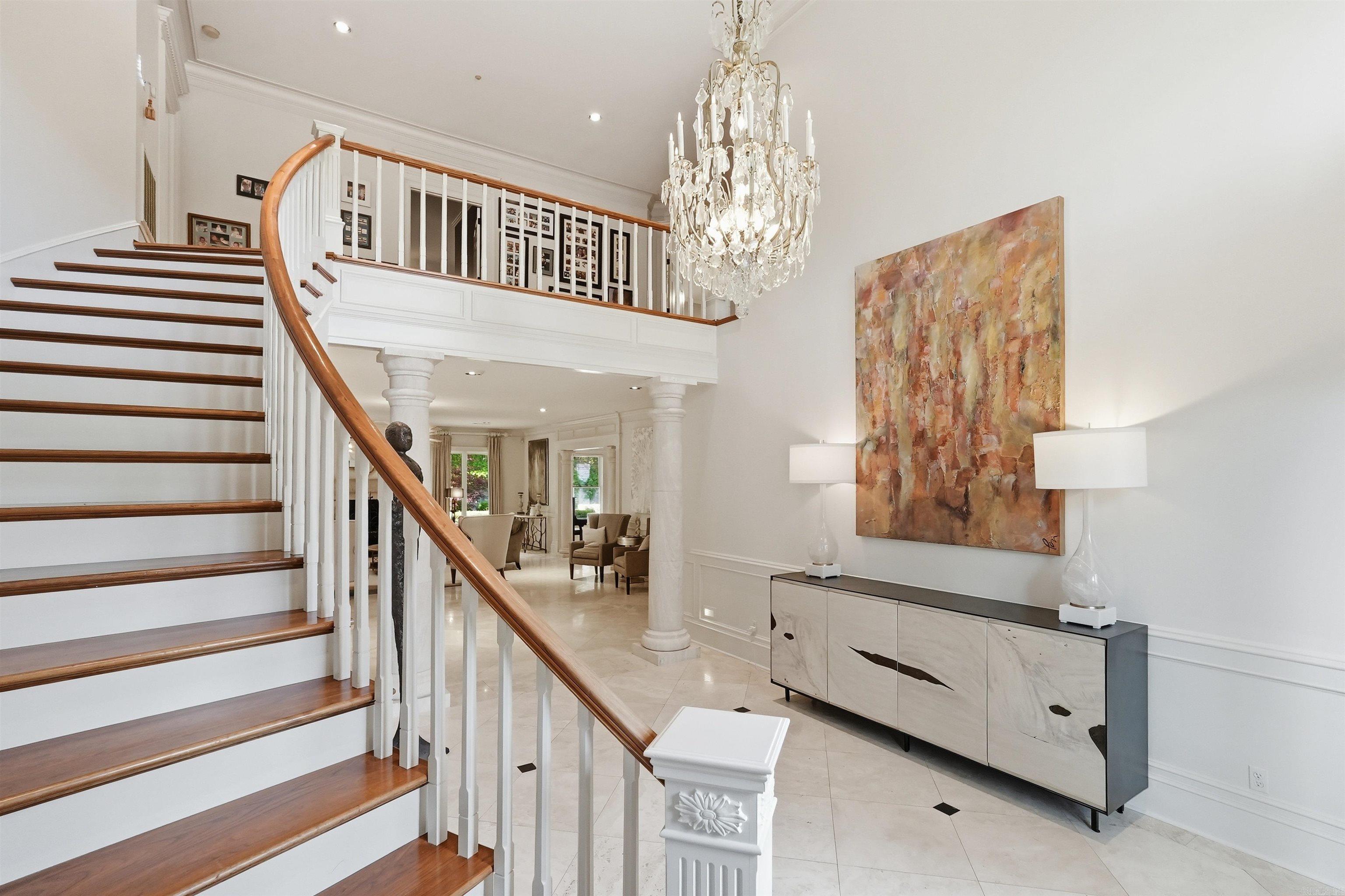 302 Hickory Creek Court
