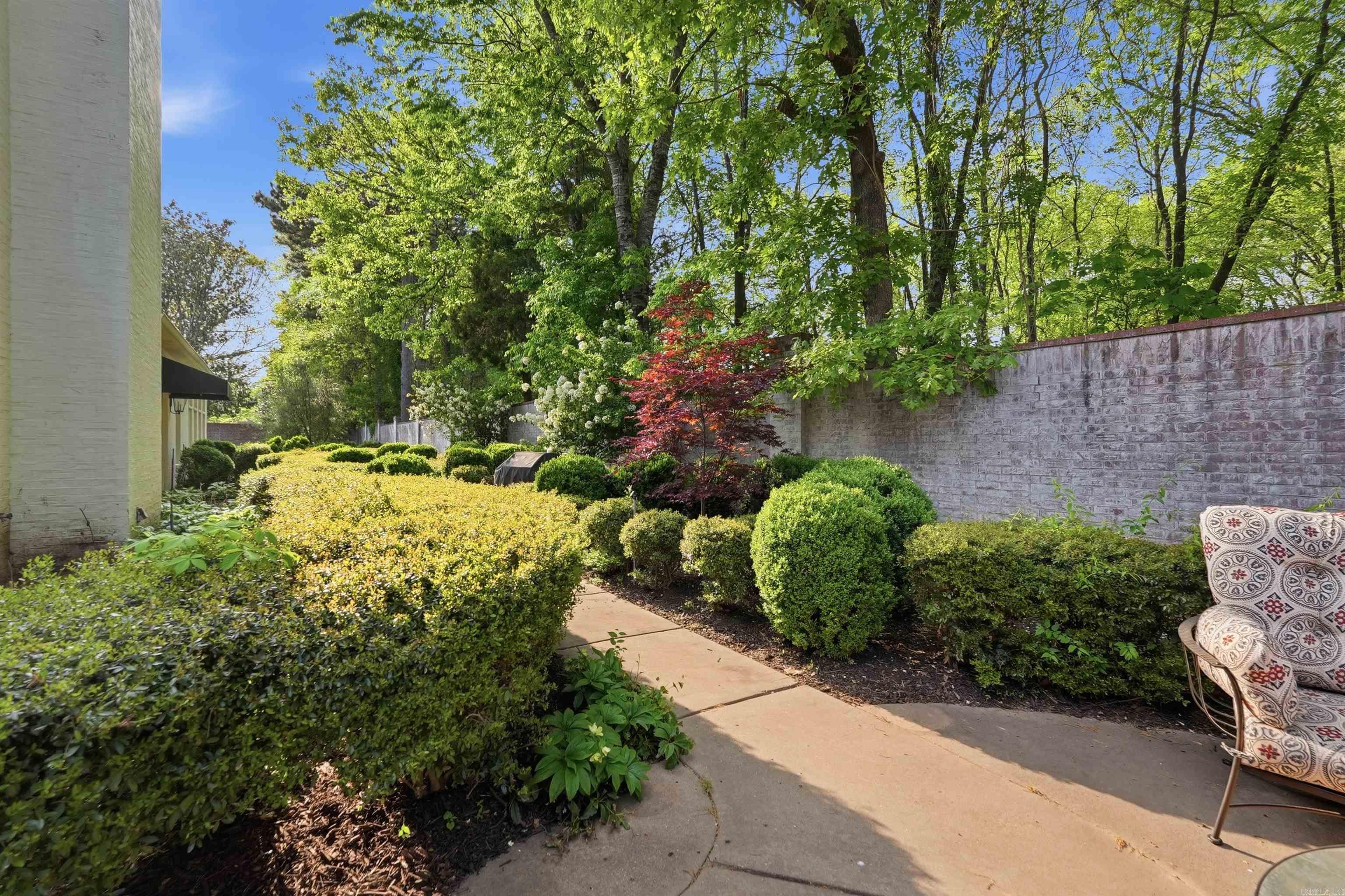 302 Hickory Creek Court