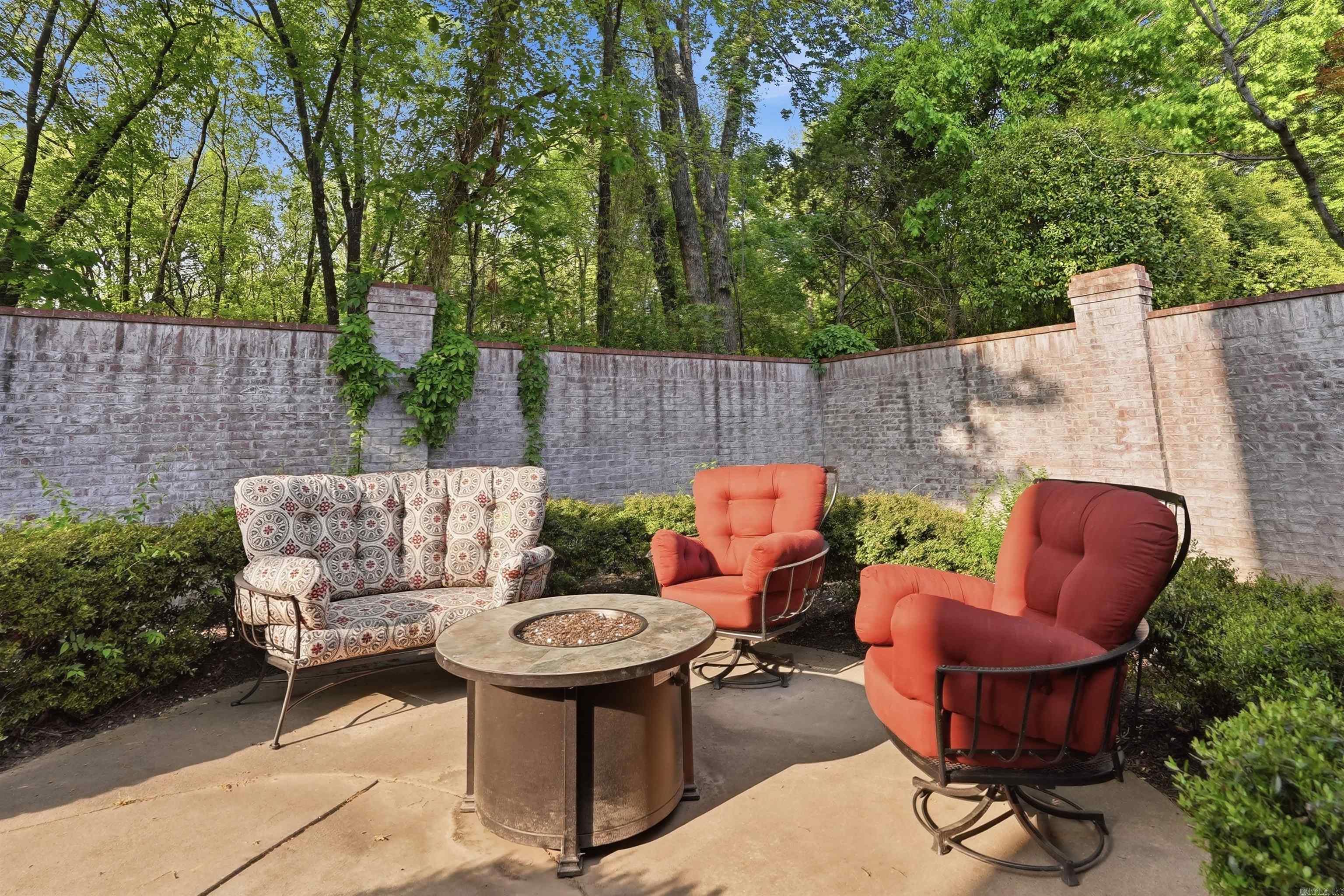 302 Hickory Creek Court