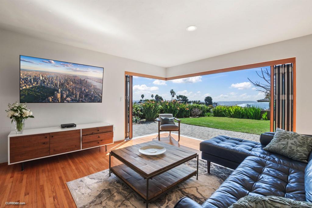 5539 Ladybird Ln