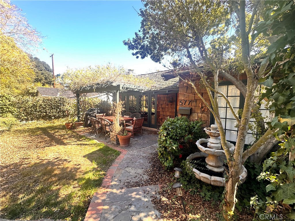 577 Calliope Street