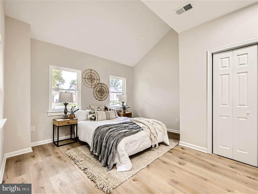 3712 YOSEMITE AVENUE