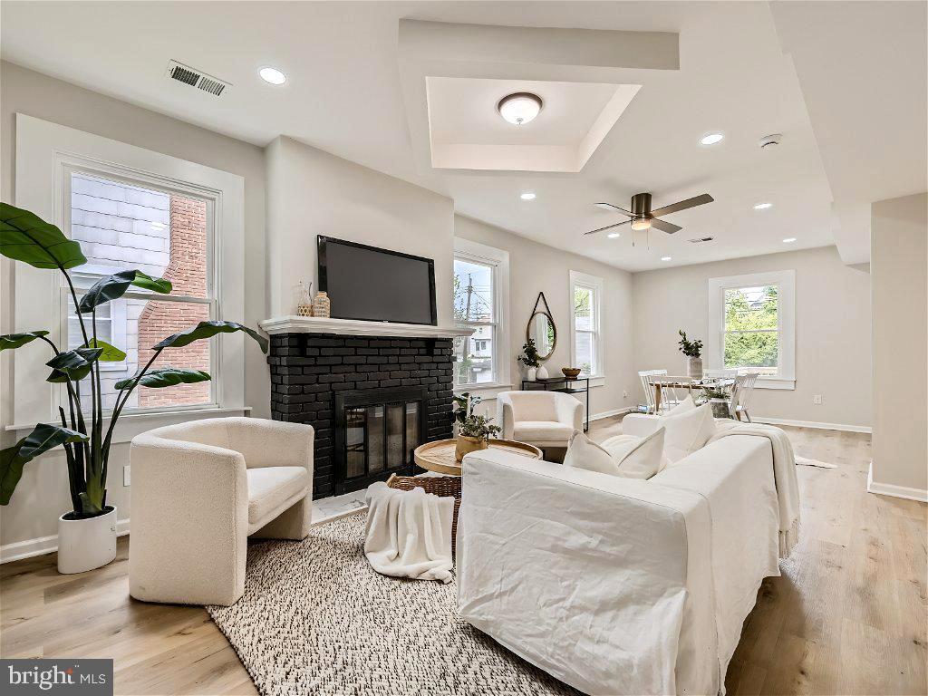 3712 YOSEMITE AVENUE