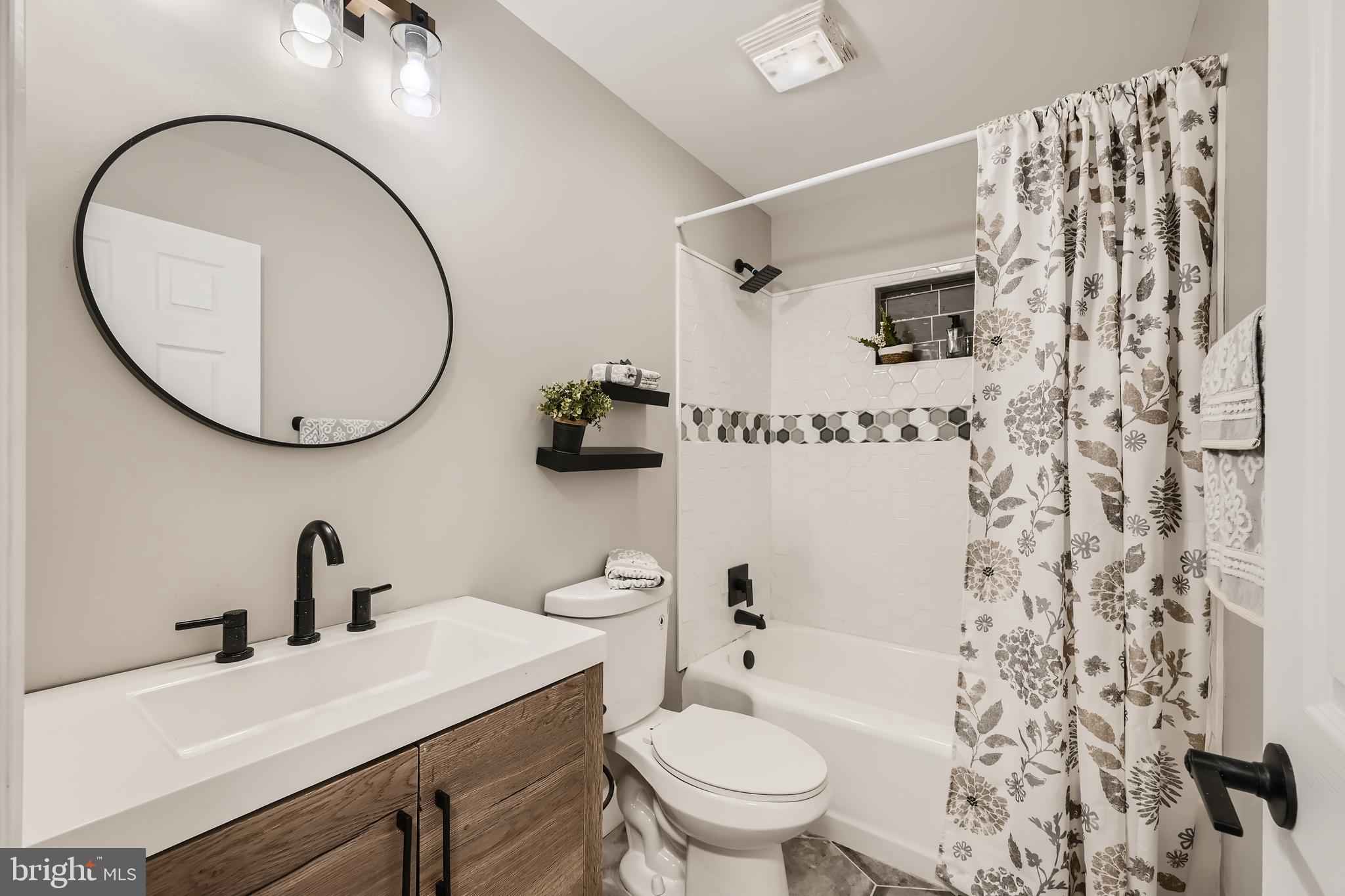 822 WISE AVENUE WISE AVE