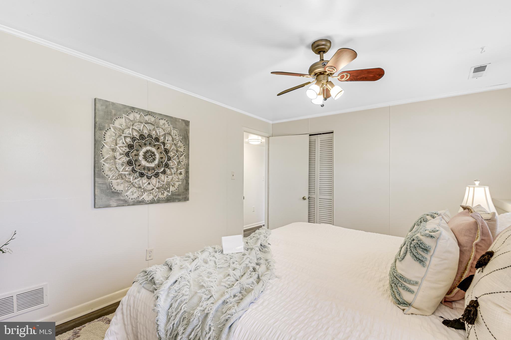 5522 MCCORMICK AVENUE