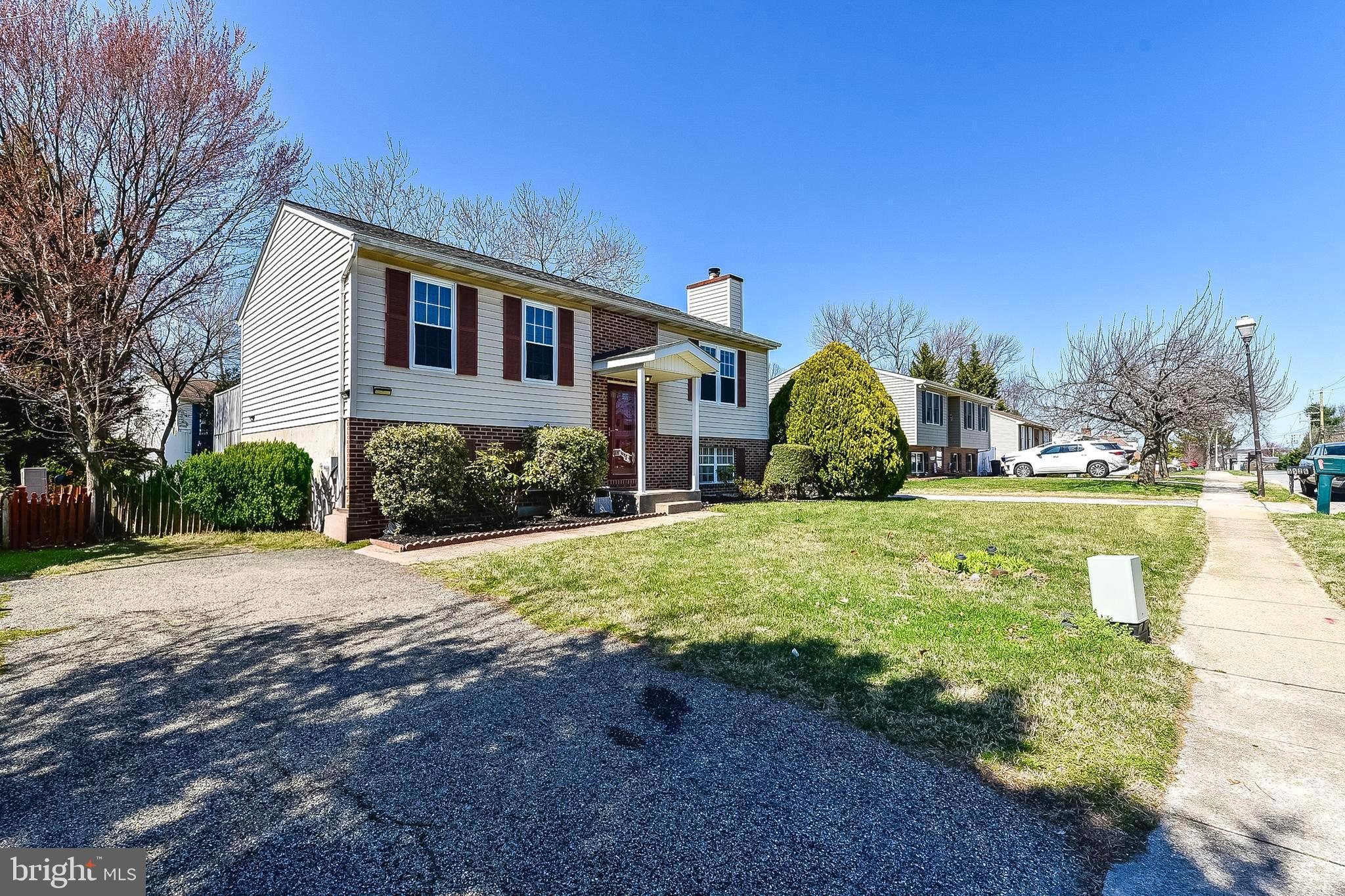 5522 MCCORMICK AVENUE