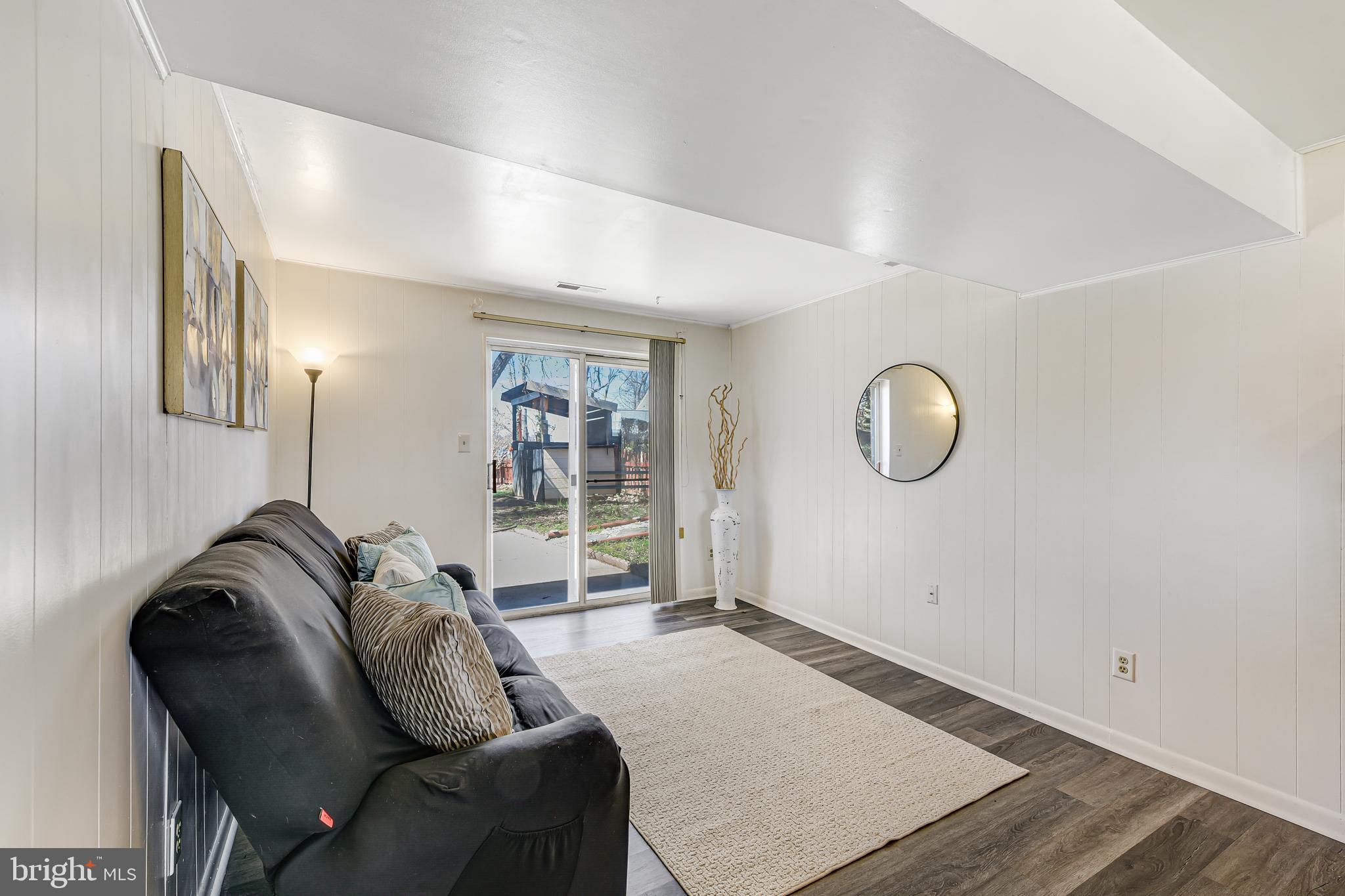 5522 MCCORMICK AVENUE