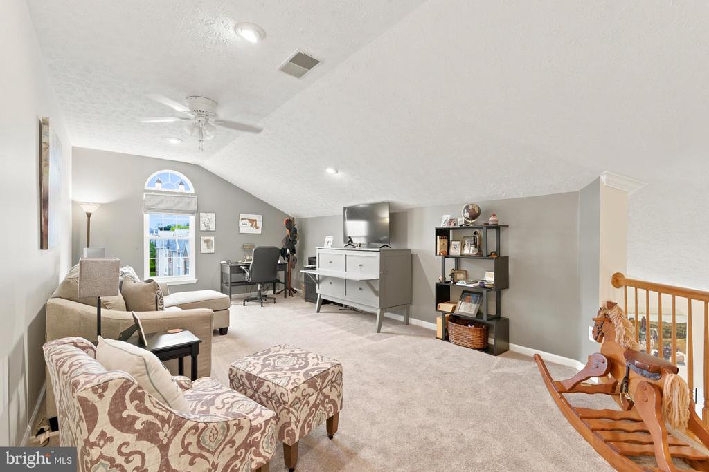 11 BROOK FARM COURT 11K